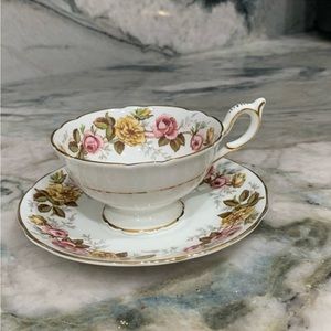 Rosalinda cup and saucer England
BONE CHINA
